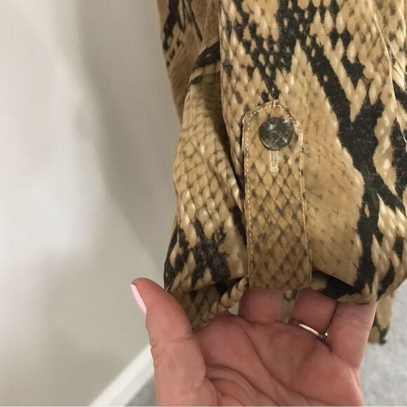 Python print blouson waist dress - Picture 5 of 7